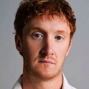 Will Merrick als Russell