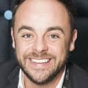 Anthony McPartlin als Gary Shoefield