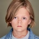 Callum Vinson als Henrik