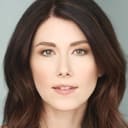 Jewel Staite als Sarah