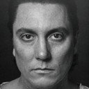 Synyster Gates als Lead guitar, backing vocals