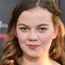 Megan Charpentier als Victoria Desange