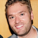 Brady Lees als Bar Patron