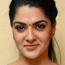 Sakshi Chaudhary als Adhirshtamalar