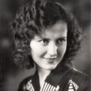 Doris Hill als Molly Moore