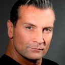 Donald Standen als Red Skull's Bodyguard