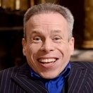 Warwick Davis image