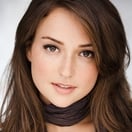 Milana Vayntrub