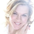 Janie Dee