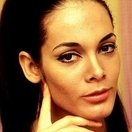 Martine Beswick