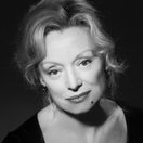Caroline Silhol