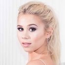 Lisa Ajax
