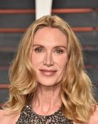 Kelly Lynch