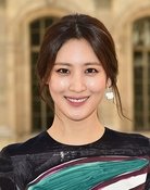 Claudia Kim