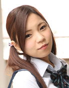 安達メイ