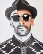 JR