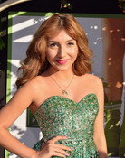 Jennessa Rose