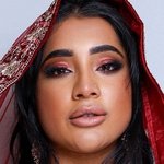 Yasmina Khan