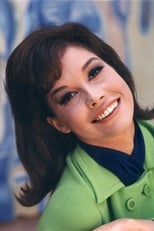 Actor Mary Tyler Moore