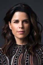 Actor Neve Campbell