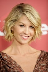 Actor Jenna Elfman