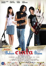 Poster de la película Masih Bukan Cinta Biasa