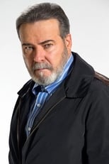 Actor César Évora