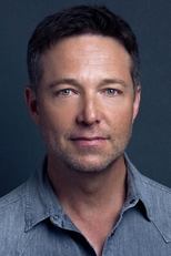 Foto retrato de George Newbern