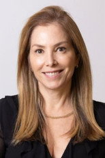 Roberta Índio do Brasil as Catty (Maria Catarina Lemos) in Gypsy Heart