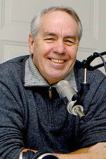 Tor Andersen as Host in The Songwriter