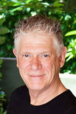 Foto retrato de J. Peter Robinson