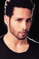 Foto retrato de Siddhant Chaturvedi