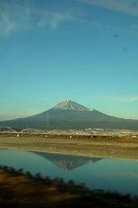 El Monte Fuji visto desde un tren en marcha