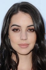 Foto retrato de Adelaide Kane