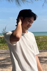 Makornthawaj Charoenkornburi as Student Boy in Code 0: Human?