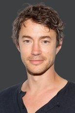 Foto retrato de Tom Wisdom