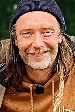 Nikolaj Kirk as Vært in Kill & Eat