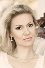 Ekaterina Semyonova-Nevruzova as Сомова in Ranevskaya