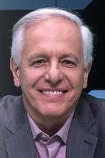 Milton Leite as Self - Host in Grande Círculo