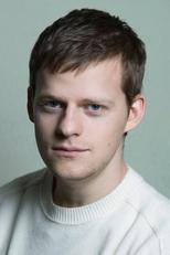 Foto retrato de Lucas Hedges