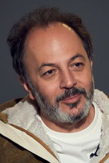 Foto retrato de Cem Akyoldaş