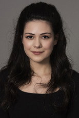 Pelin Abay as Fatoş in Gülizar