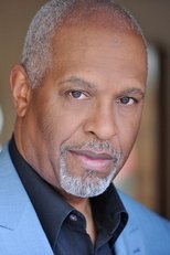 Foto retrato de James Pickens Jr.