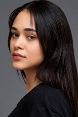 Sena Kalıp as Parla Wallace in Bahar