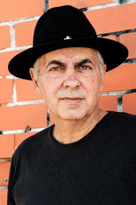 Mário Mata as Self in Já Está