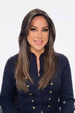 Andrea Báez as Presentadora in Televistazo estelar
