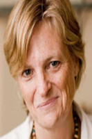 Foto retrato de Phoebe Ferguson