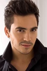 Thiago Machado as Strike in Caixa Preta