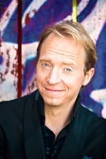 Håkan Berg as Larry in Full frys