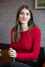 Sandra Ortonobes as Self - Host in Dopamina